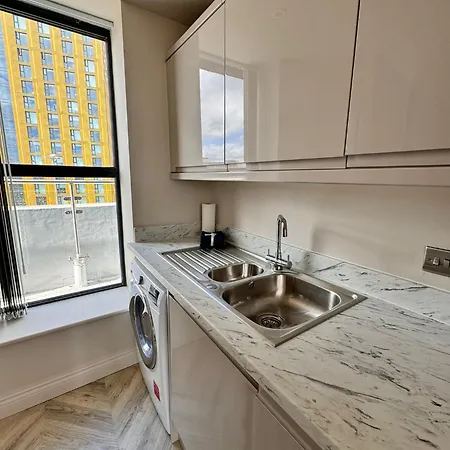 Apartment Luxury 2 Bedroom Duplex Penthouse *